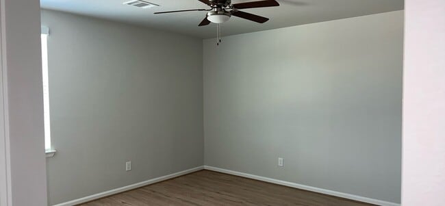 Photo - 1003 Tillman Ln