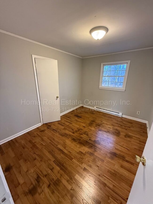 Photo - 3919 Burtis St