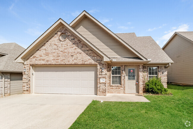 Building Photo - Fall in Love with this Floor Plan in Bryant Rental