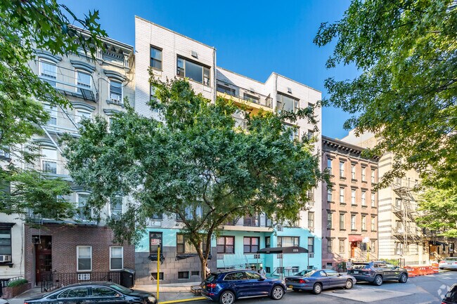 Photo - 222 E 75th St