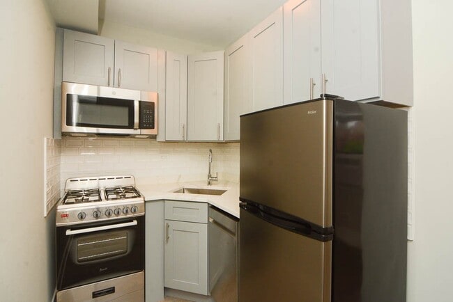 Building Photo - 501 W Belmont Ave Unit A01C Rental