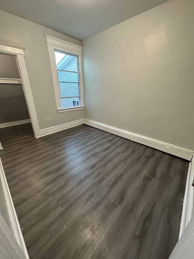 Photo - 75 Pierce St