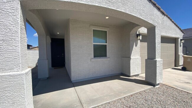 Photo - 24620 W Mohave St