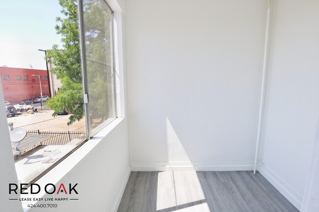 Photo - 2255 W 14th St Unit 203