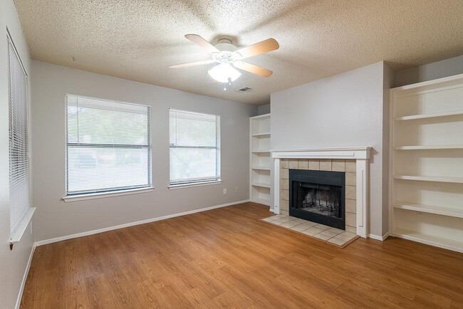 Photo - 2906 Jadewood Ct
