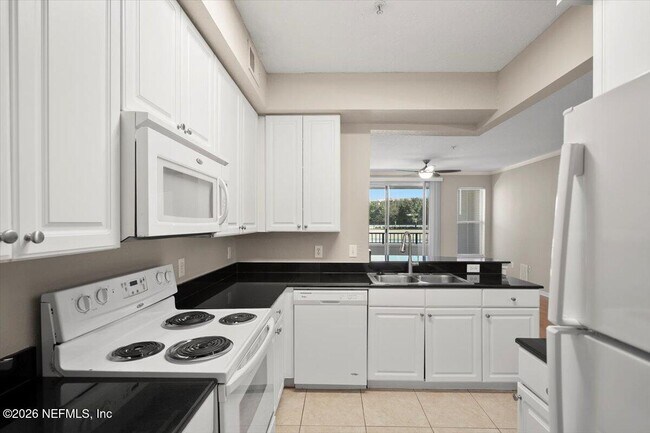 Photo - 8539 Gate Pkwy W Unit 9111