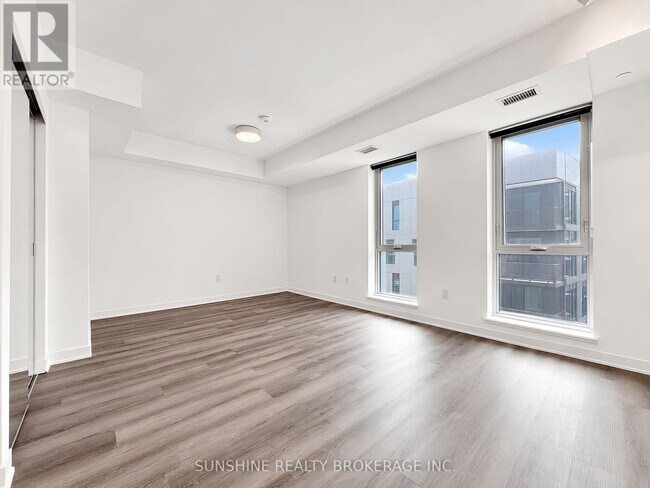 Photo - 10 Oak St Unit 609