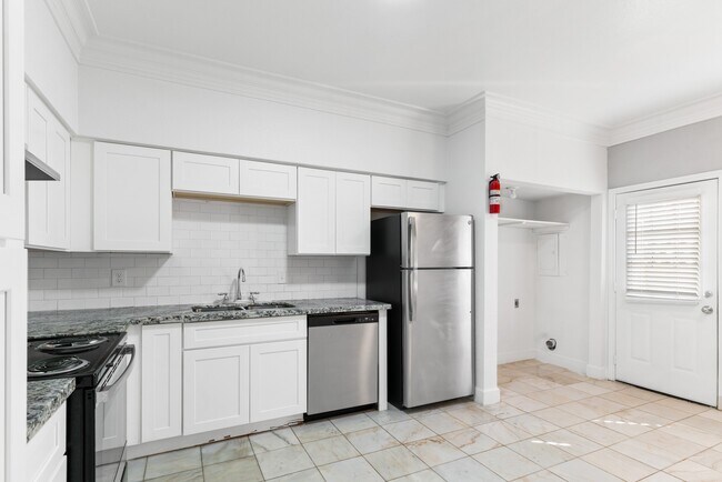 Photo - 14814 Perthshire Rd Unidad 192