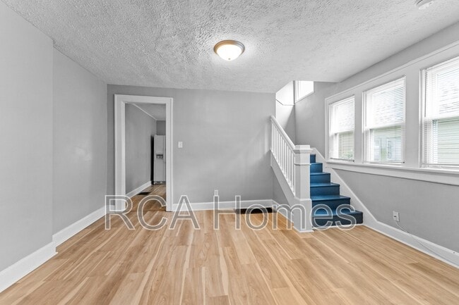 Photo - 369 S Grand Ave