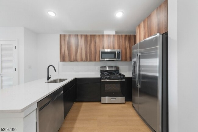 Photo - 768 Bergen St Unit 4D