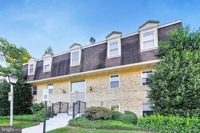 Photo - 862 College Pkwy Unit 102