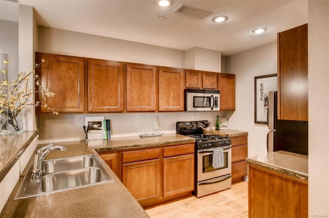 Photo - 3211 Zuni St