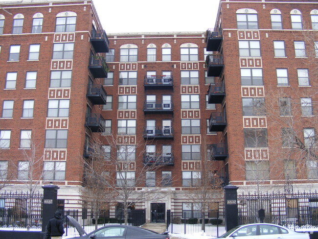 Building Photo - 4537 S Drexel Blvd Unit Drexel Parc Lofts 2bd 2ba