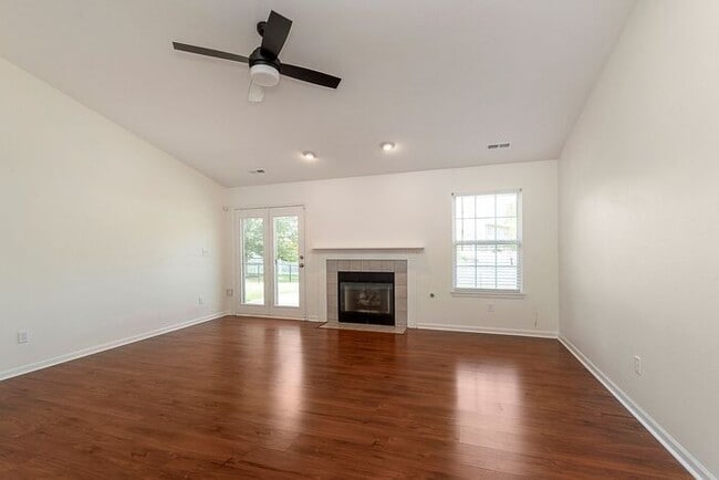Photo - Updated 3 Bedroom Ranch on a Cul-De-Sac in...