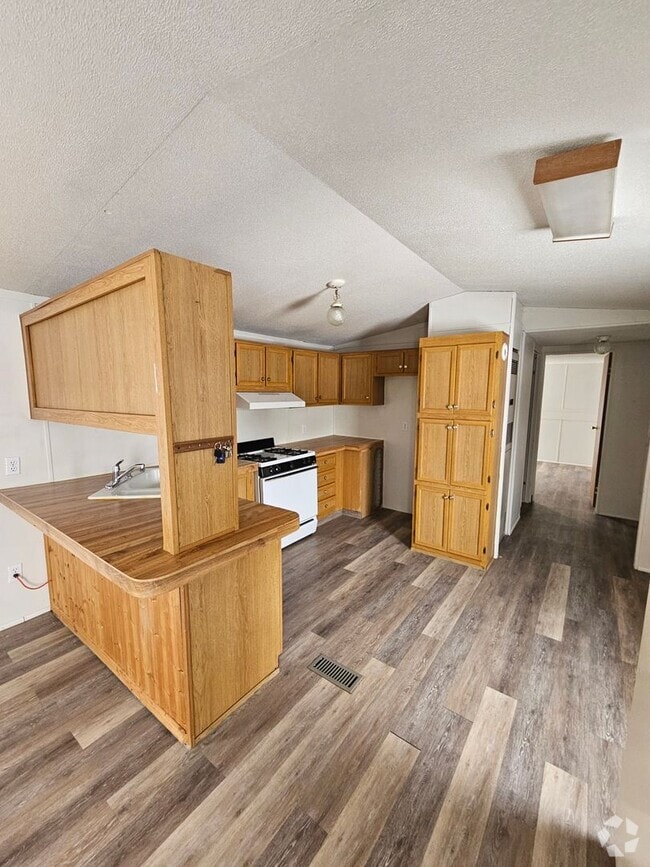 Building Photo - Danford Single-Family Lots Unit Trailer 1 Rental