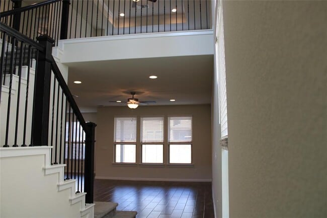 13902 Ilex Dr