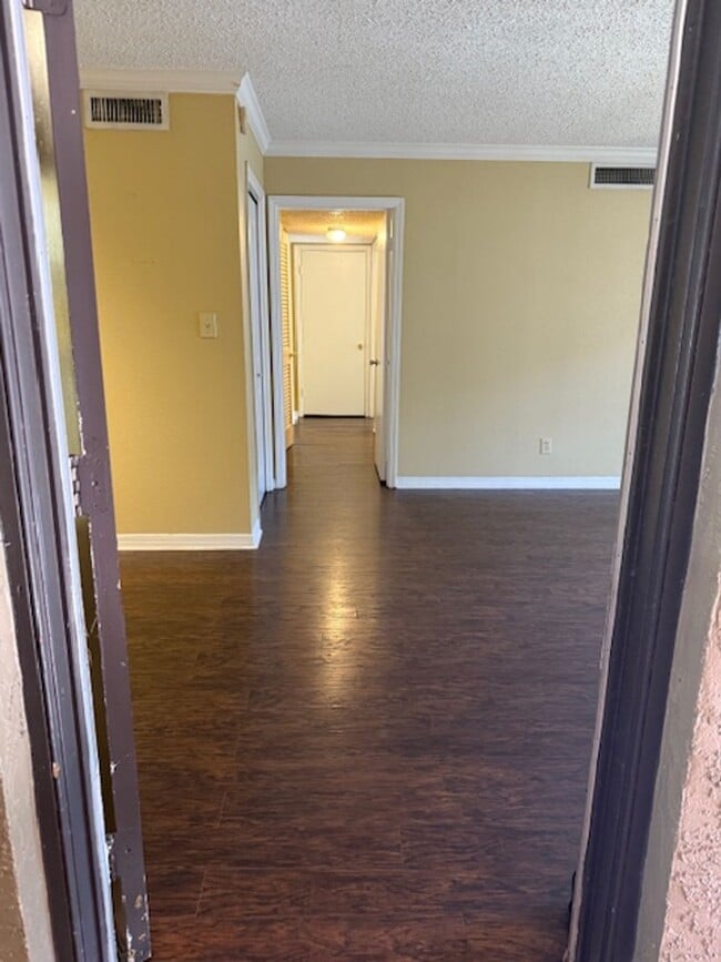 Building Photo - SERRAVELLA 2-BEDROOM CONDO Unit 315-207