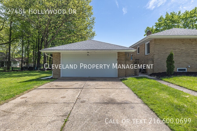 Photo - 27484 Hollywood Dr