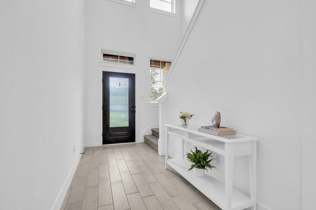 Photo - 426 Glacier Pass