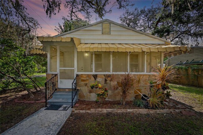 Building Photo - 8723 N Dexter Ave Rental