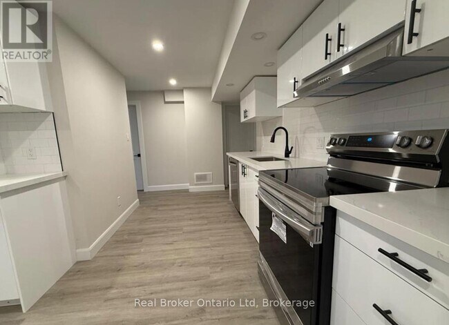 Photo - 29 Hewitt Pl