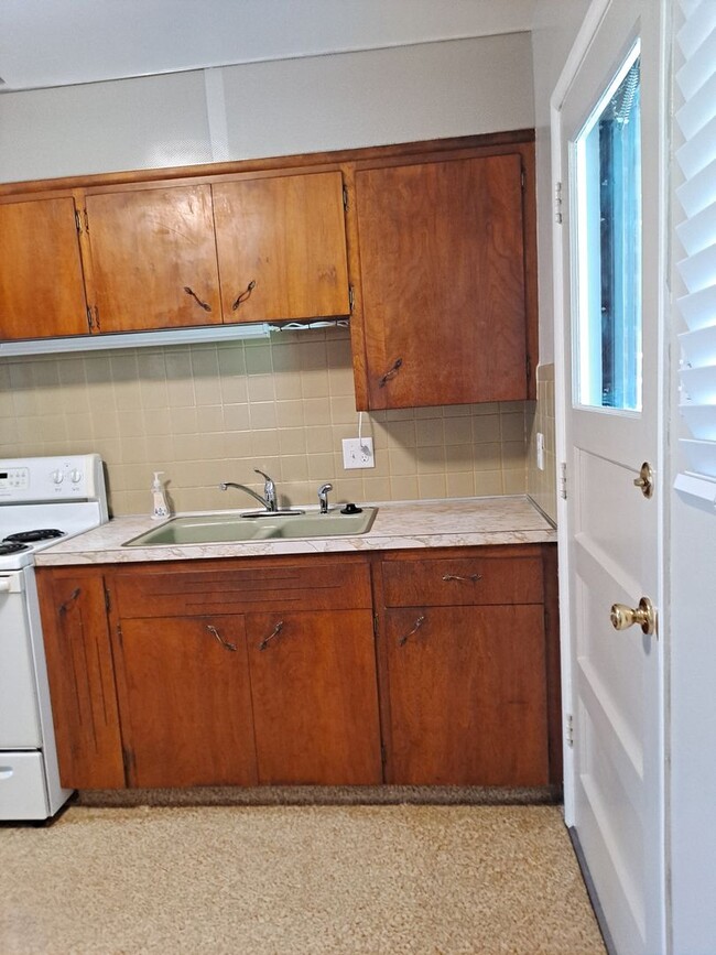 Photo - 1626-1628 Hollywood Dr. Unit 1626