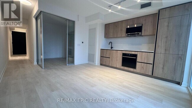 Photo - 117 Broadway Ave Unit 511