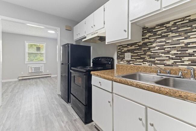 Building Photo - 6439 Starbrook Dr