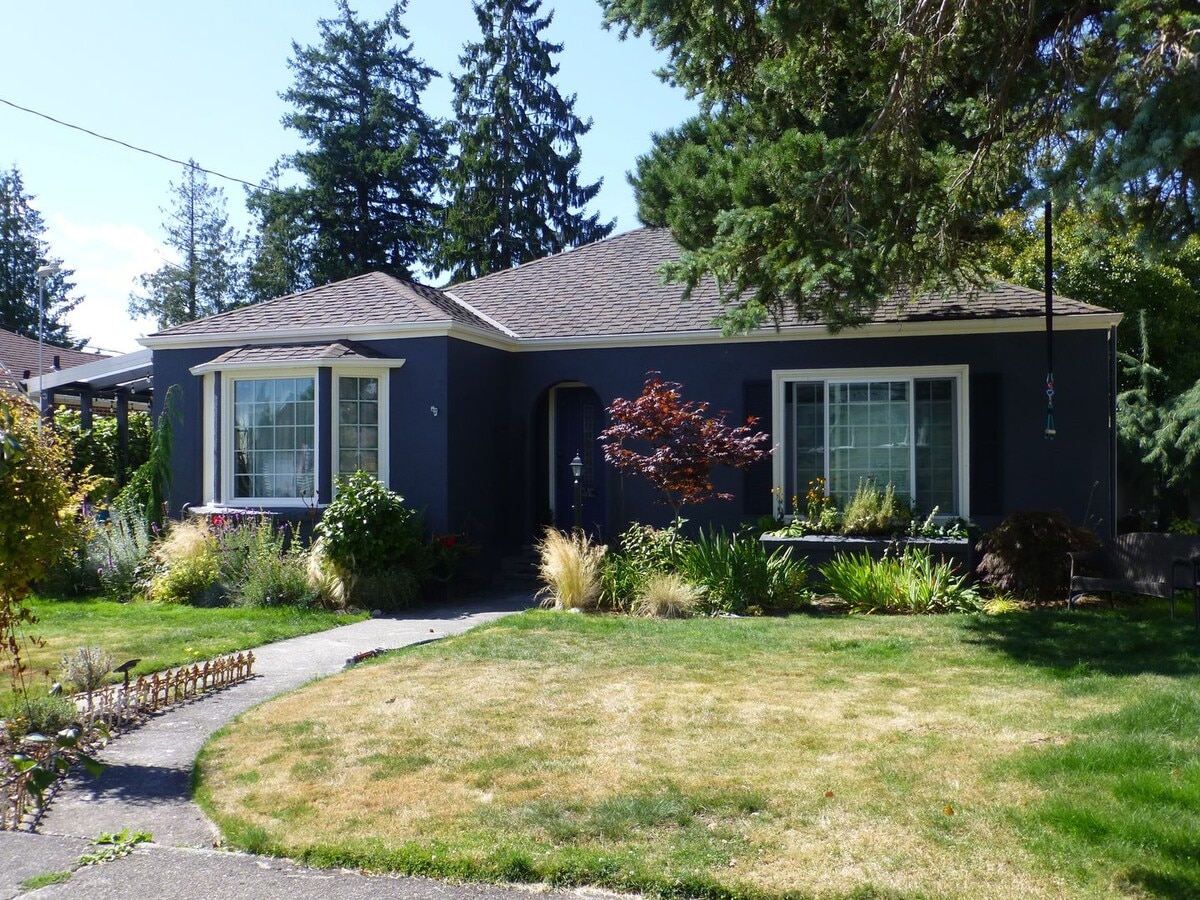 4 Bedroom, 2 Bathroom House! - 4 Bedroom, 2 Bathroom House!