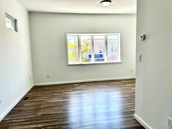 Photo - 949 W Beech St Unit UPPER