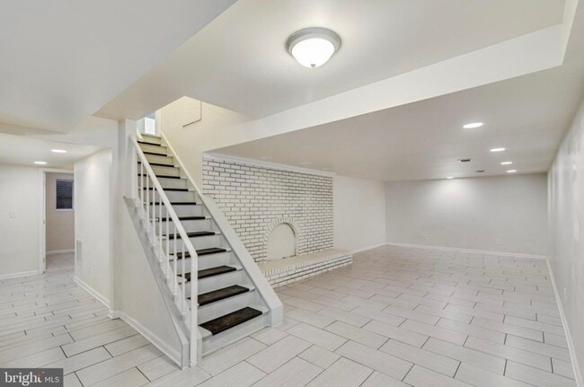 Photo - 35840 Army Navy Dr