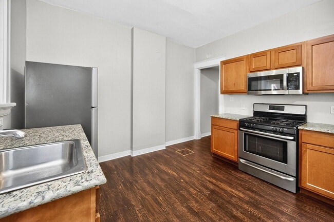 Photo - 2359 Stratford Ave