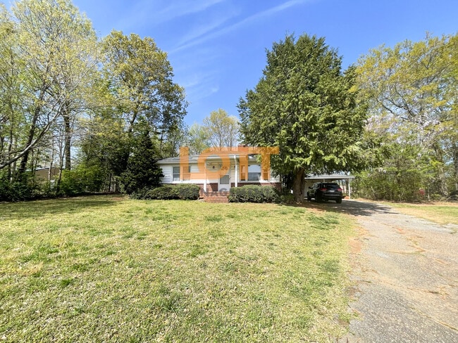 Photo - 216 Mountain View Cir