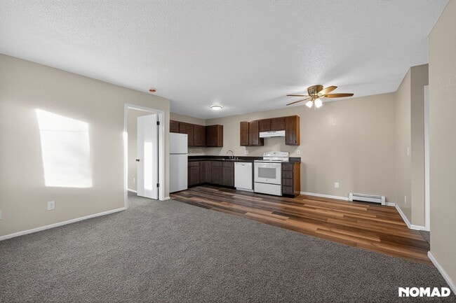 Photo - 820 Stone Mountain Ct