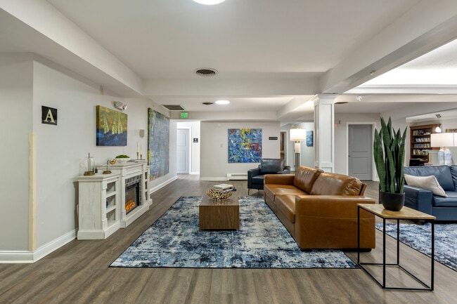 Resident social area - Serenity Manor 55+ Independent Active Living