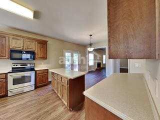 Building Photo - 2023 Keene Cir Rental