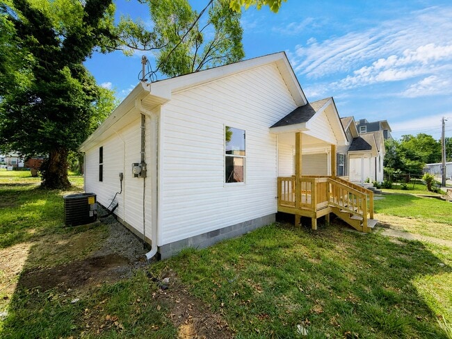 Photo - 1808 Cephas St