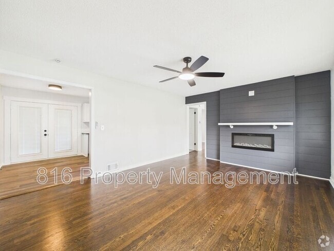 Building Photo - 1526 E Sea Ave Rental