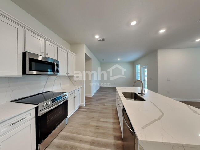 3783 Lake Bluff Loop