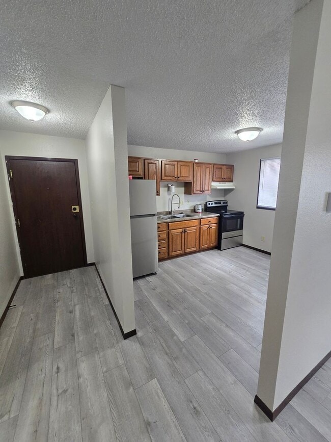 Building Photo - VP-510 1/2 Unit 4 Rental