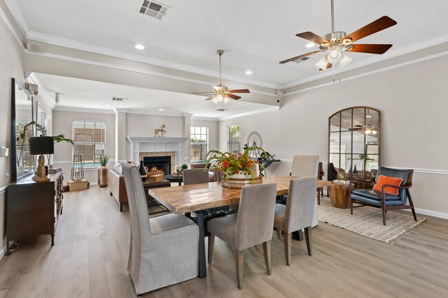 Come relax in our stylish clubhouse - The Heights on Oak