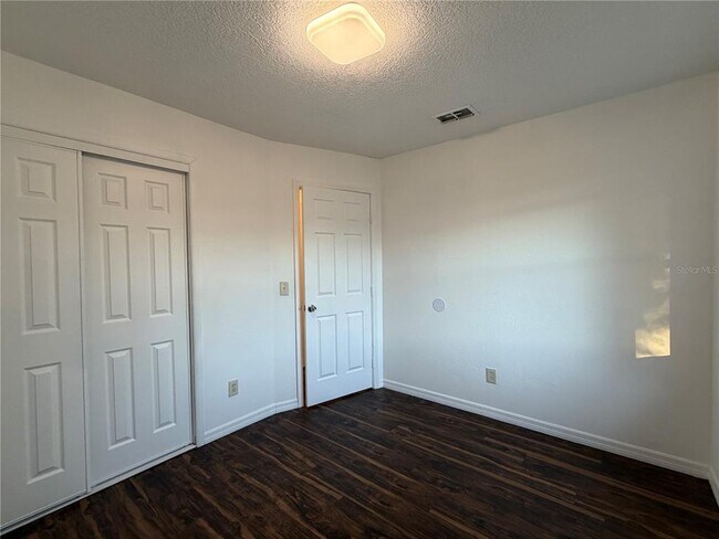 Photo - 6918 Edgefield Ln