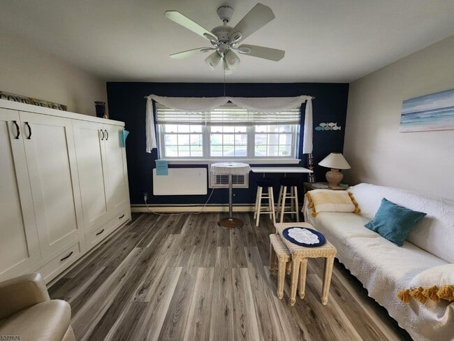 Building Photo - 709 Ocean Ave N Unit 9 Rental