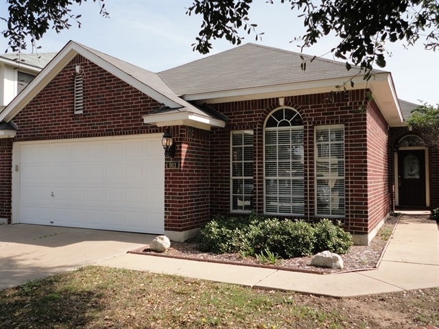 Building Photo - 911 Kirtomy Loop Rental