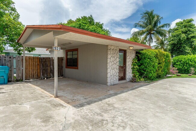 Photo - 2831 N Seacrest Blvd