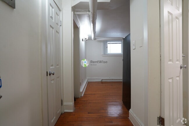 Building Photo - 86 Charles St Rental