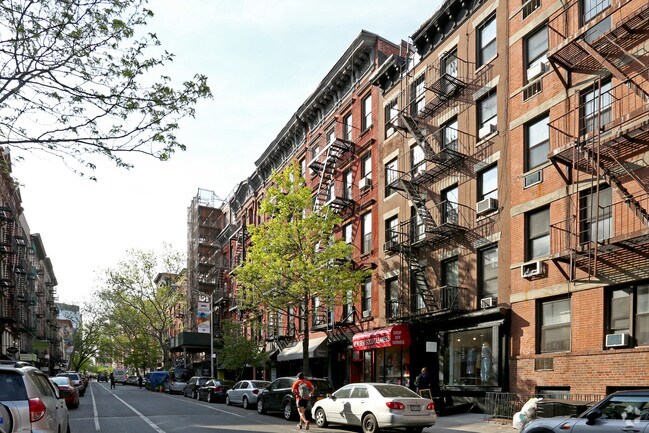 Photo - 335 E 9th St