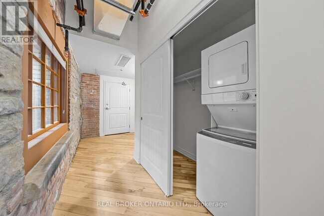 Photo - 150 Mill St Unité 310