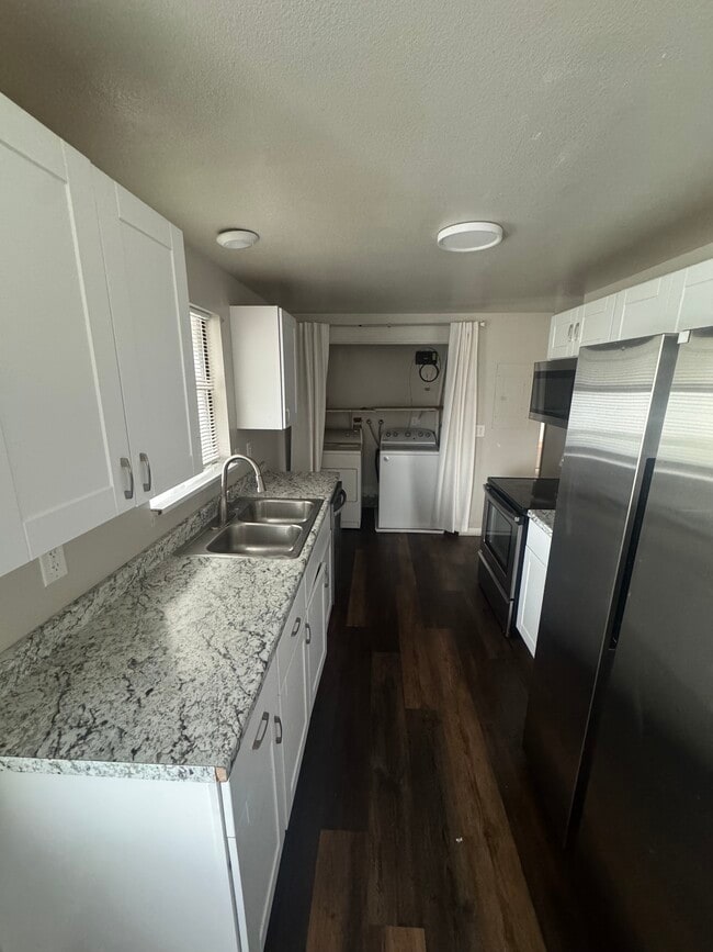 Photo - 54 W 300 S St