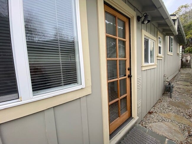 Building Photo - 244-246 Locust Street Unit 244